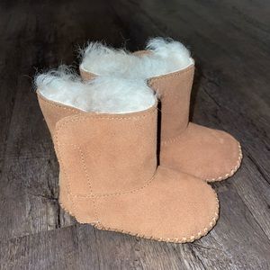 Baby ugg booties